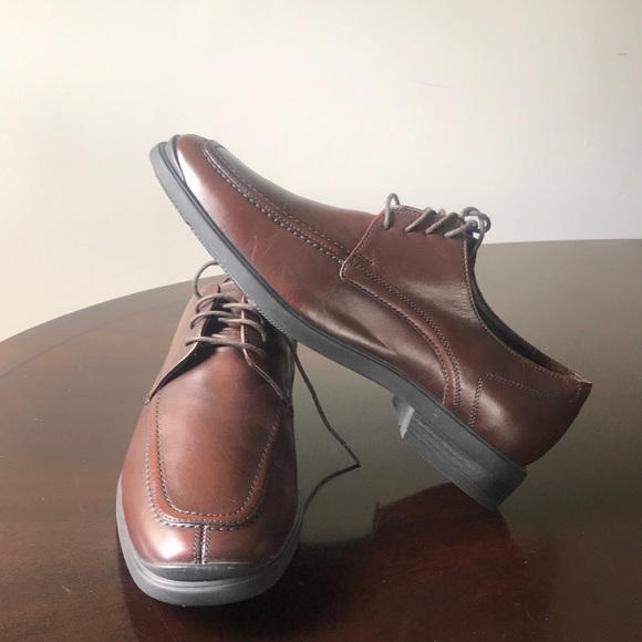 Cole Haan Chocolate Brn lace up 8.5M plain Oxfords - Picture 5 of 8